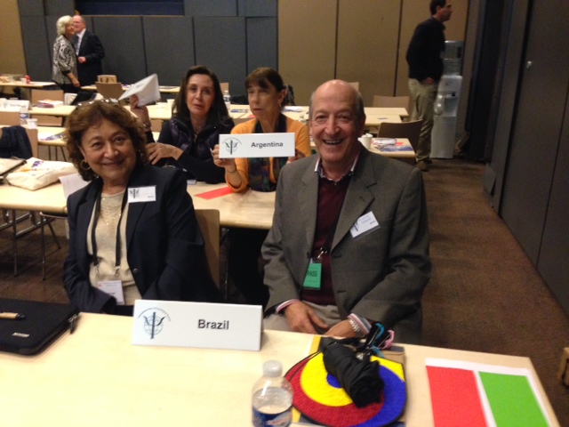 Maria Regina Maluf, representante da Anpepp na Assembleia da IUPsyS, e Ricardo Gorayeb, presidente da Sociedade Brasileira de Psicologia